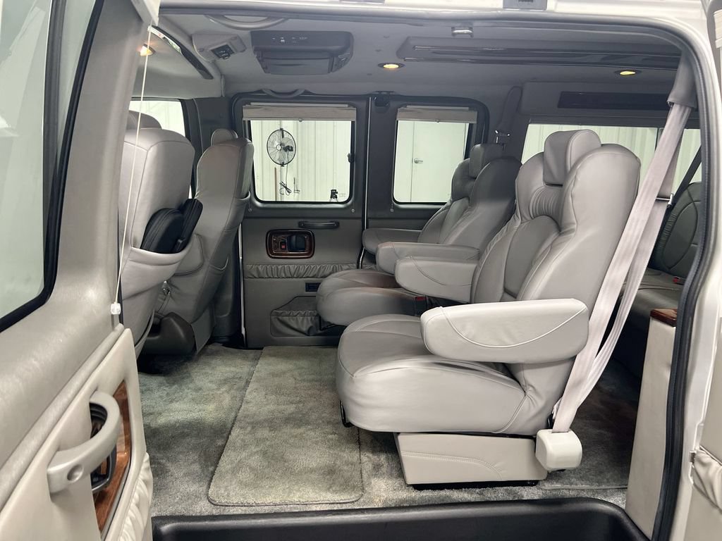 Used 2014 GMC Savana 1500 RWD image 21