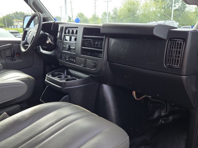 Used 2019 Chevrolet Express 2500 RWD image 5