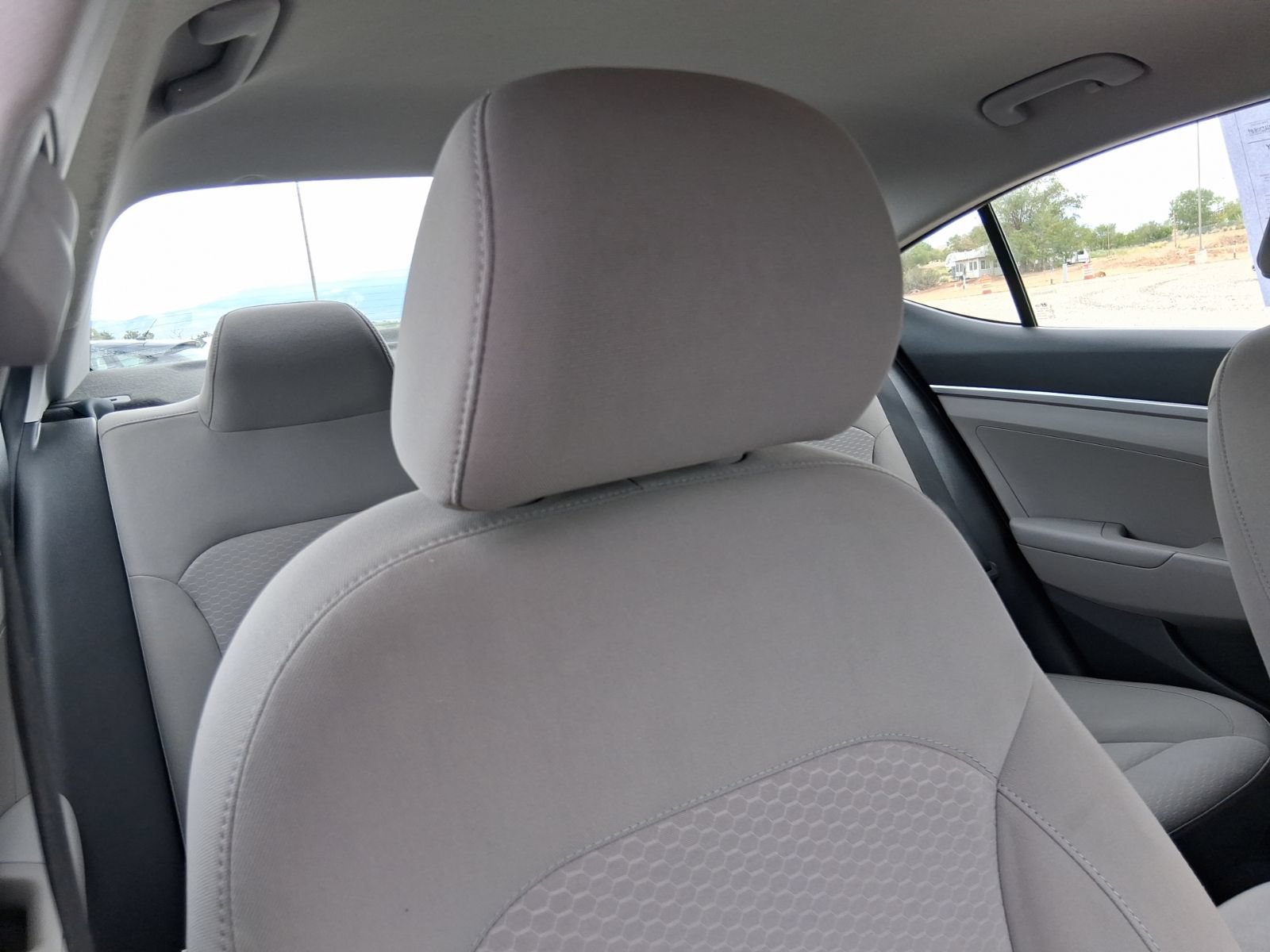 Used 2020 Hyundai Elantra SE FWD image 15