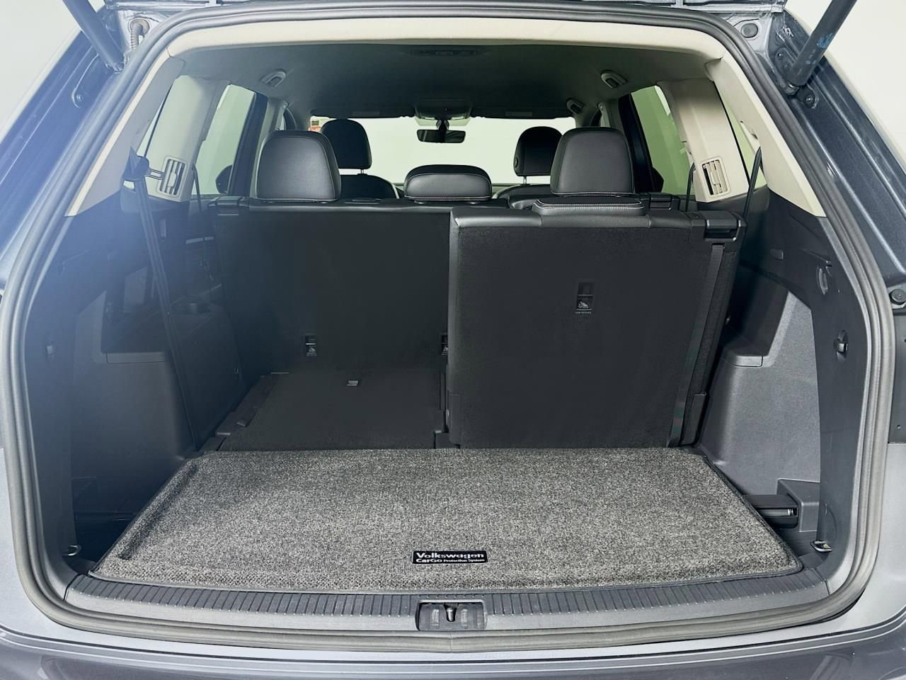 Used 2022 Volkswagen Atlas SE w/ Black Wheel Package image 18