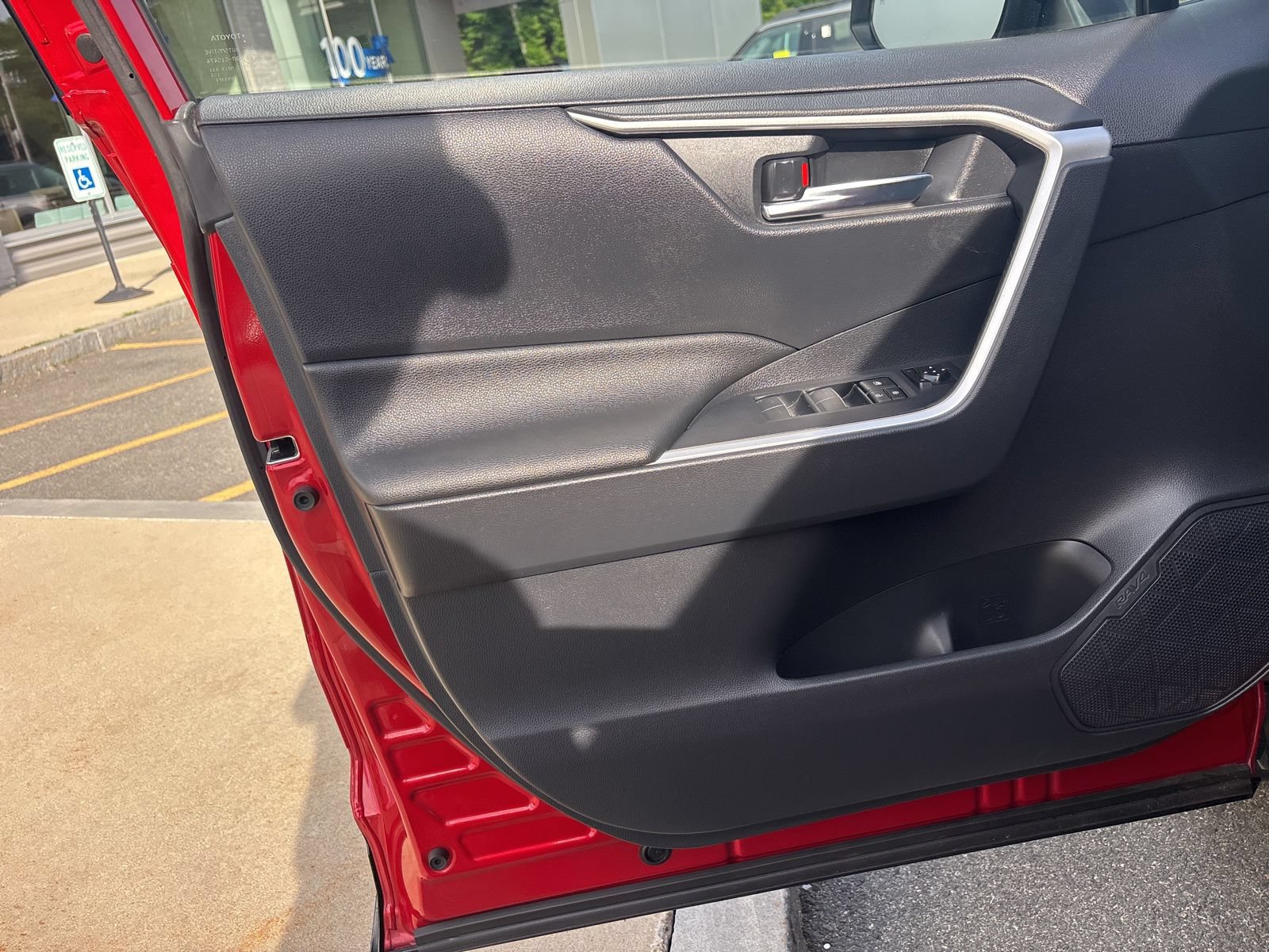 Used 2022 Toyota RAV4 SE AWD/4WD image 45