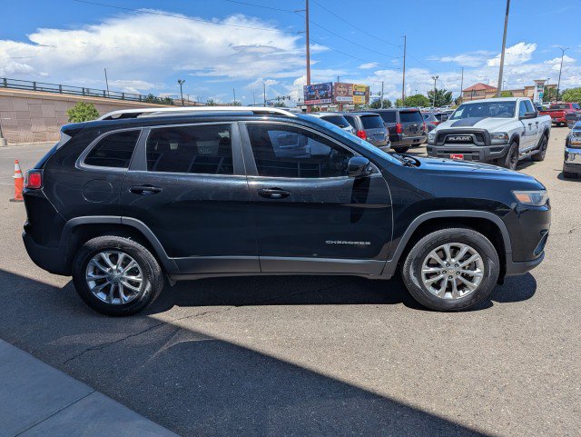 Used 2019 Jeep Cherokee Latitude w/ Popular Appearance Group AWD/4WD image 6