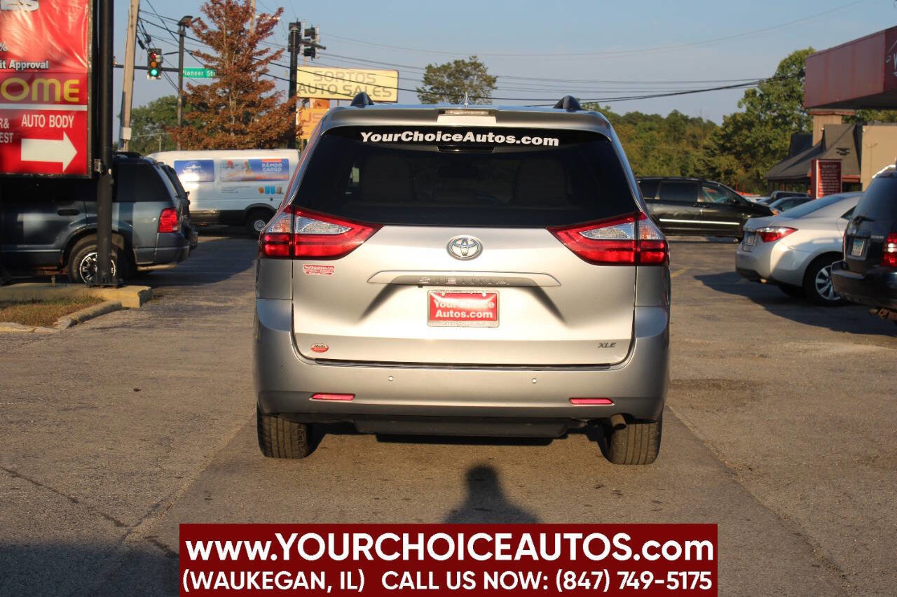 Used 2018 Toyota Sienna XLE w/ XLE Navigation Package FWD image 6