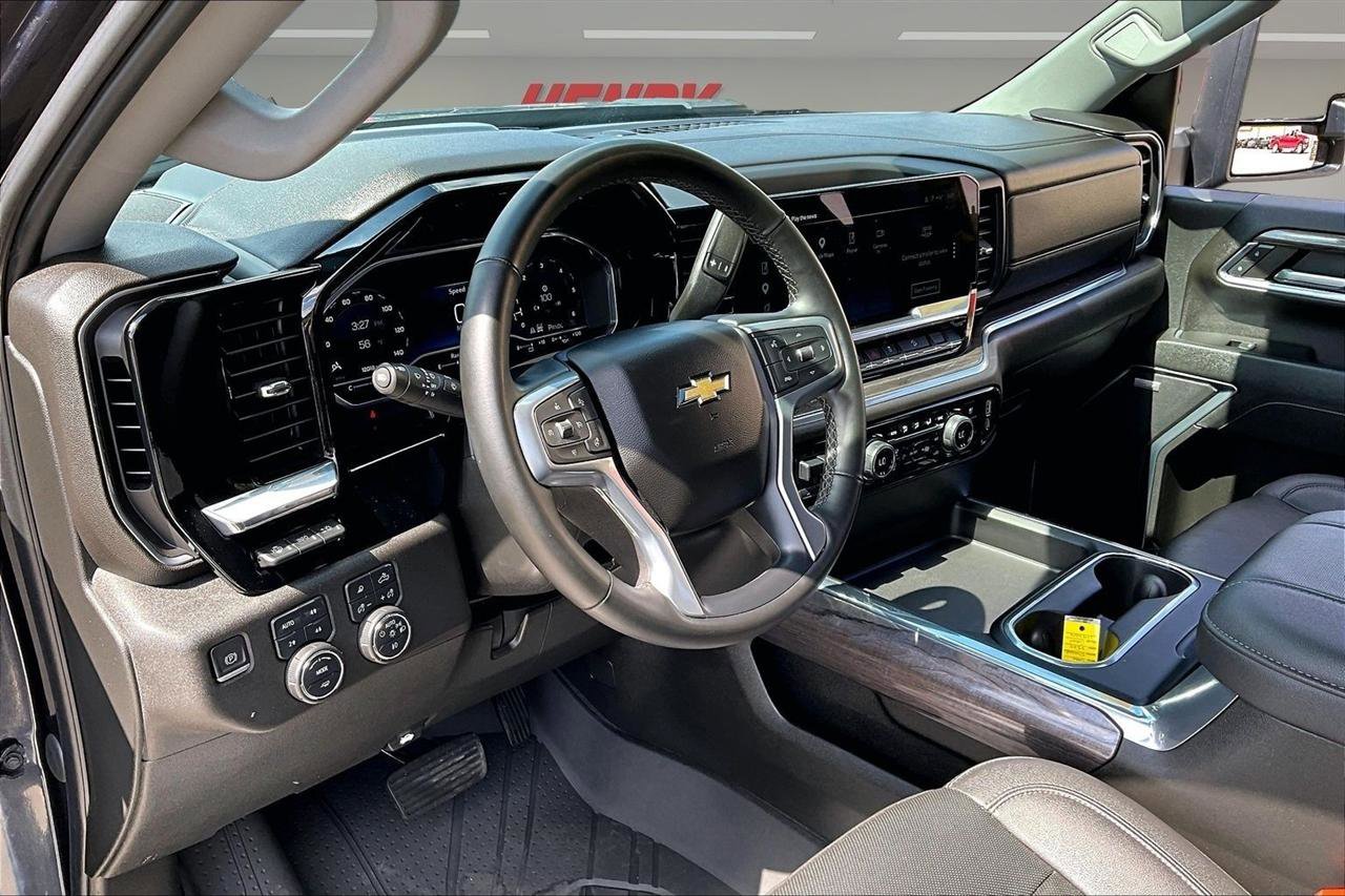 Used 2024 Chevrolet Silverado 3500 LTZ w/ LTZ Premium Package AWD/4WD image 20