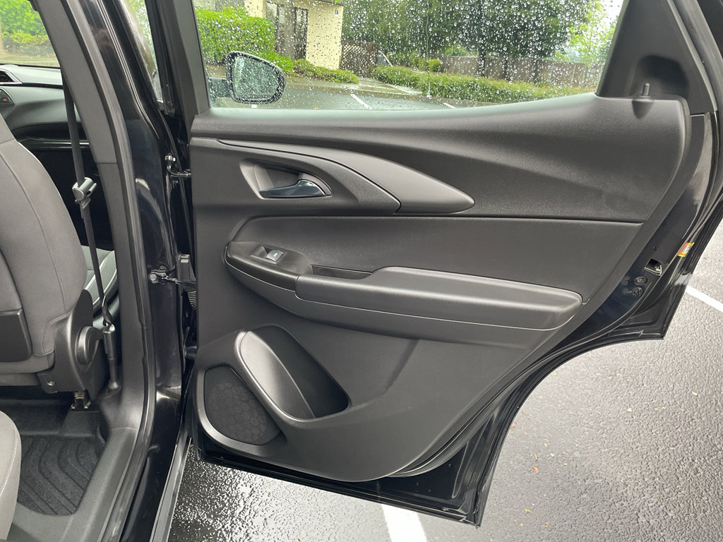 Used 2023 Chevrolet TrailBlazer LS image 39