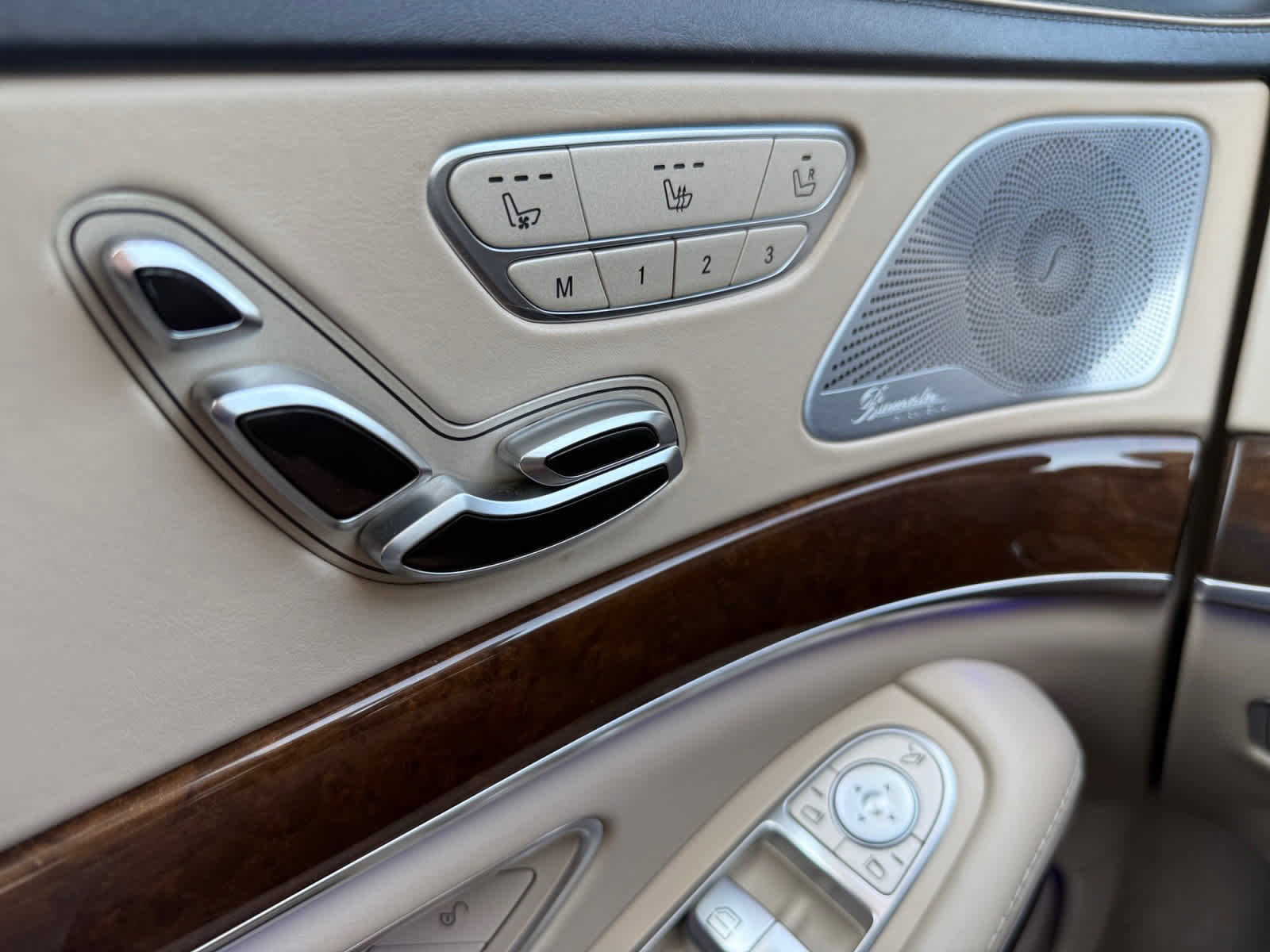 Used 2016 Mercedes-Benz S 550 4MATIC Sedan image 28