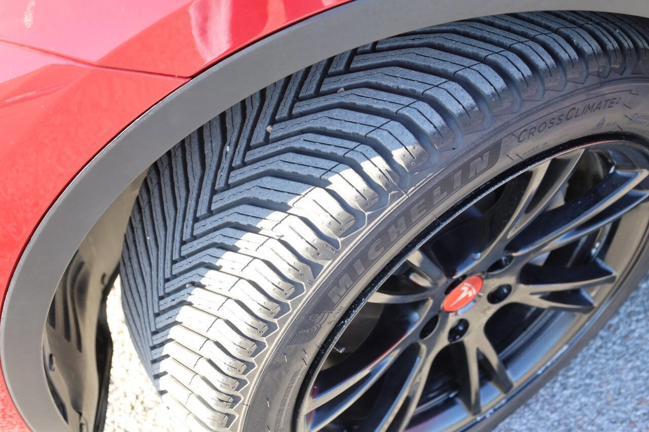 Used 2022 Tesla Model Y Long Range image 22