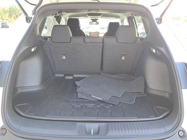 Used 2023 Honda HR-V Sport image 9