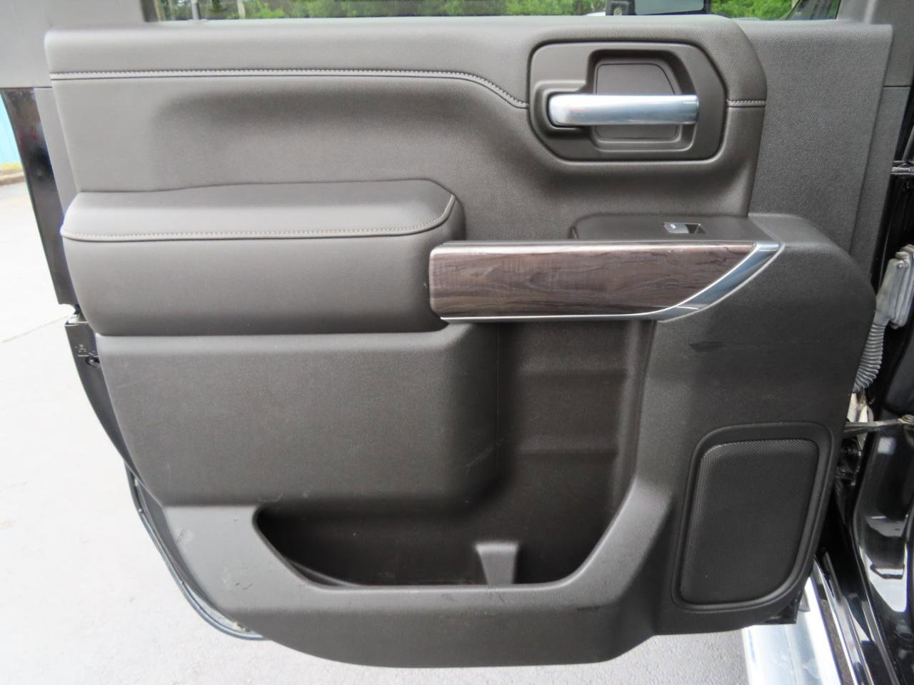 Used 2020 Chevrolet Silverado 2500 LTZ image 44