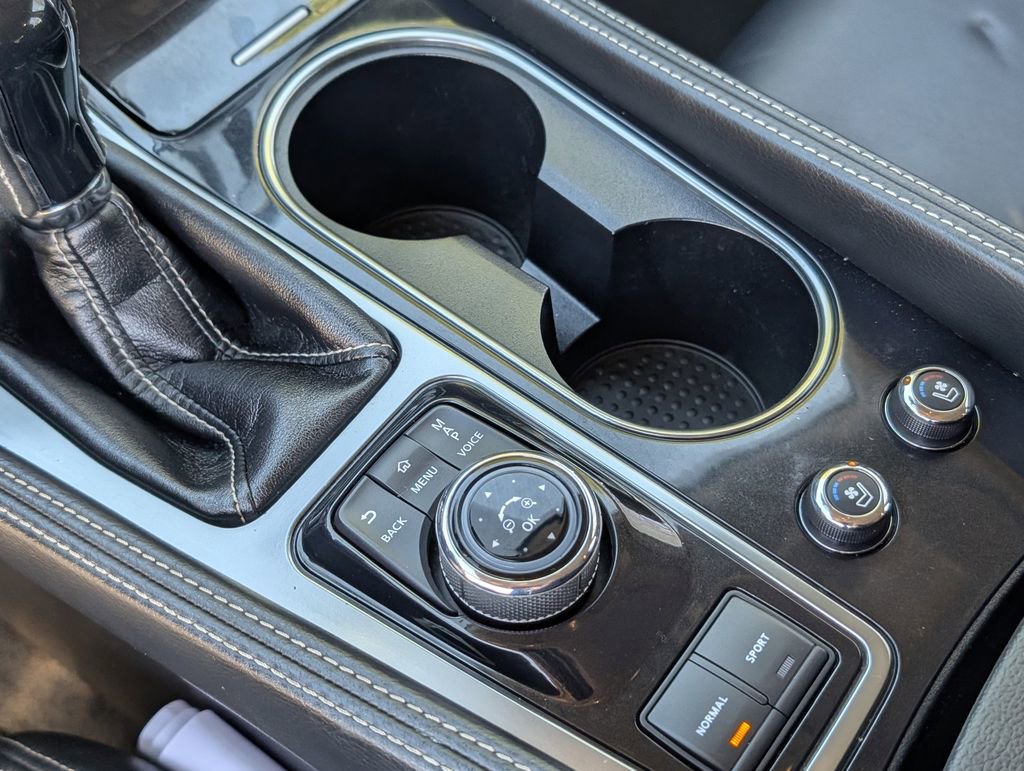 Used 2018 Nissan Maxima Platinum image 17