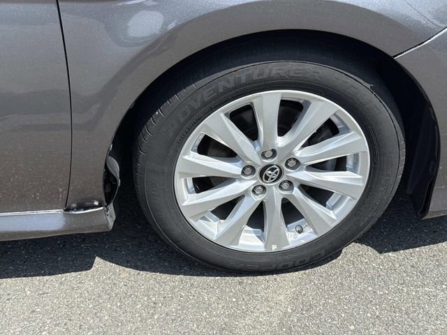 Used 2018 Toyota Camry LE FWD image 4