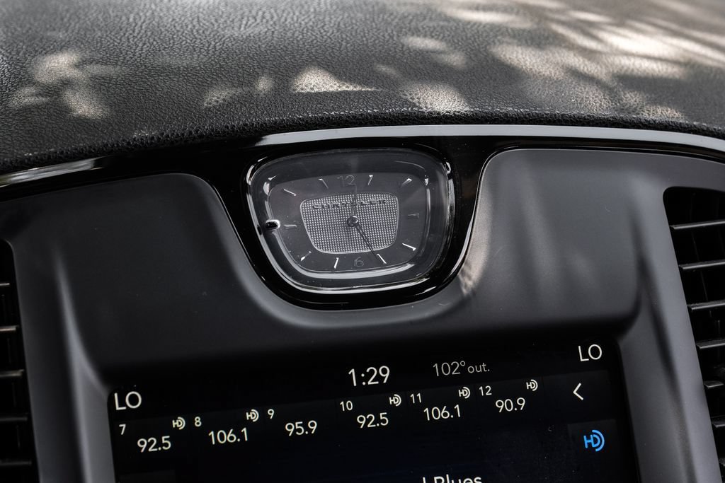 Used 2019 Chrysler 300 S RWD image 36