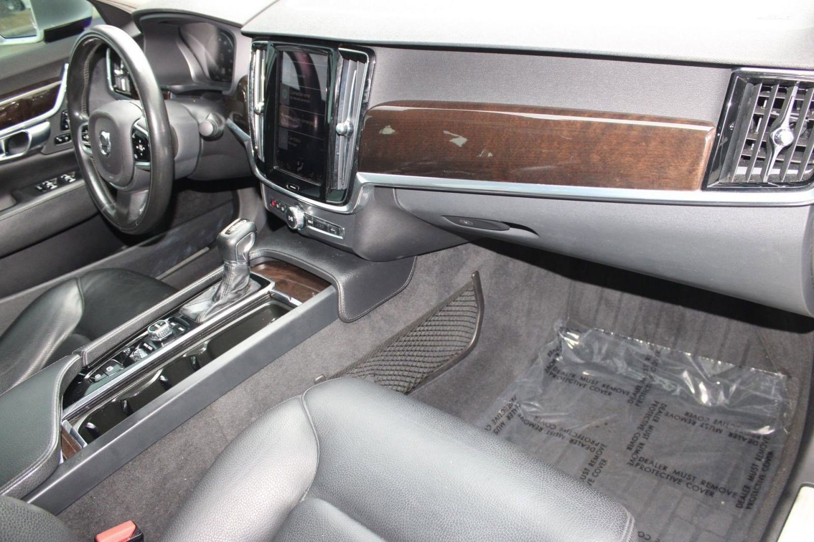 Used 2018 Volvo S90 T5 Momentum image 33