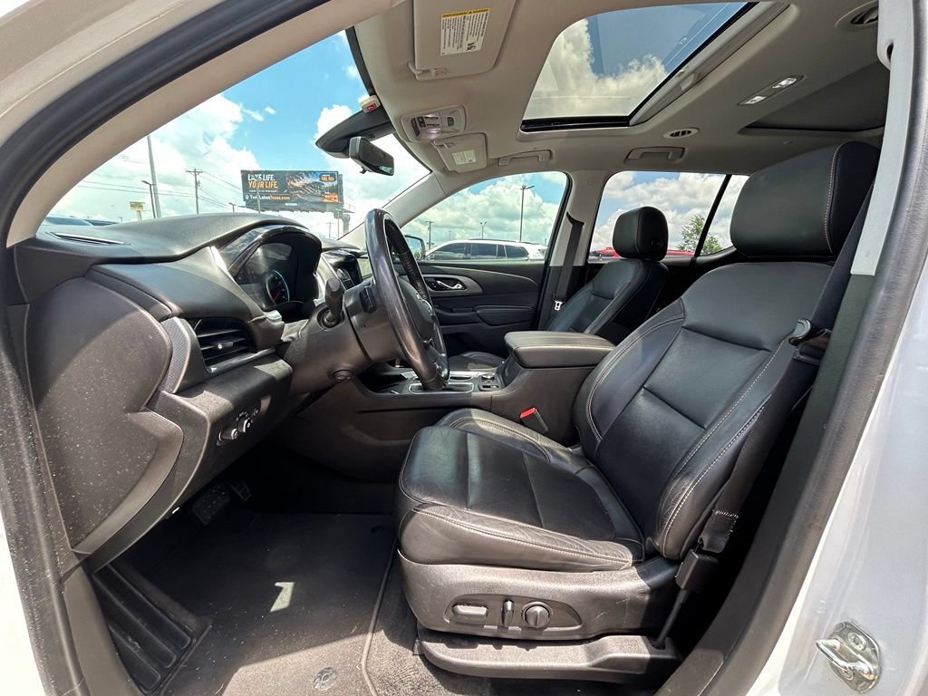 Used 2020 Chevrolet Traverse Premier w/ Redline Edition FWD image 7