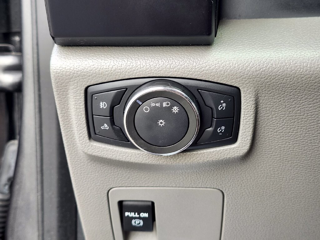 Used 2018 Ford F150 XL w/ Equipment Group 101A Mid AWD/4WD image 23