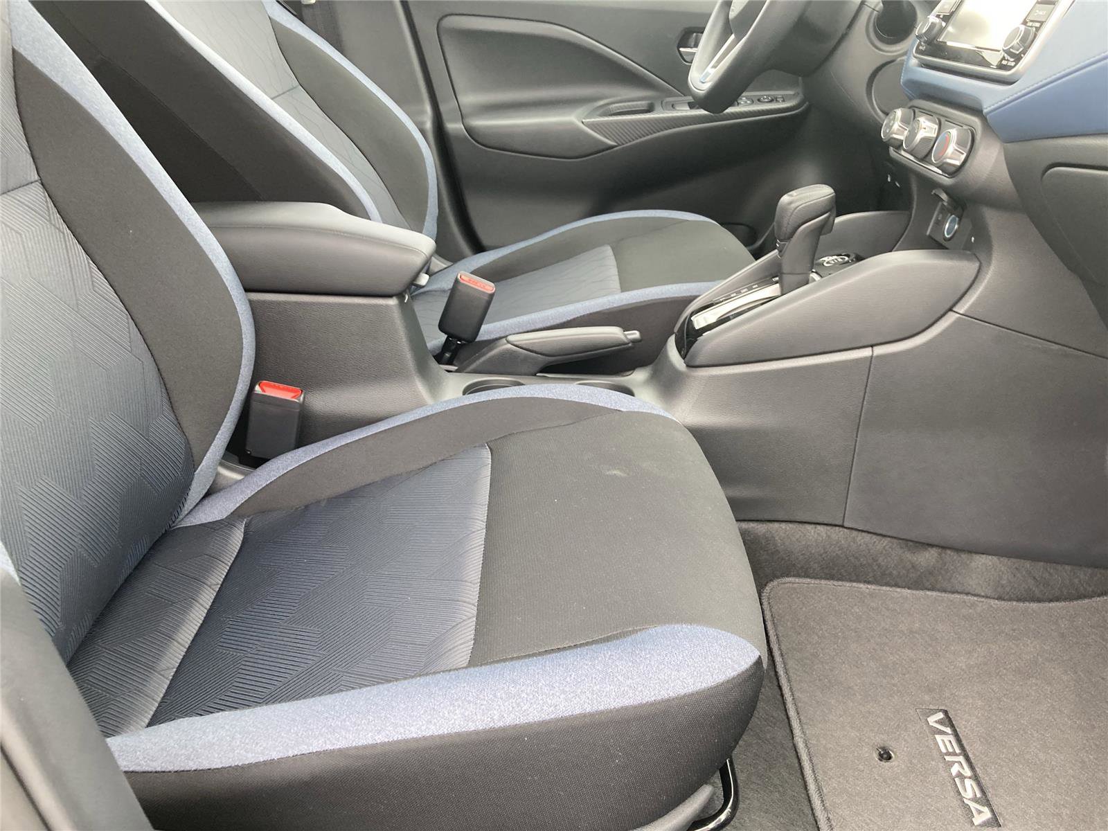 New 2025 Nissan Versa SV image 37