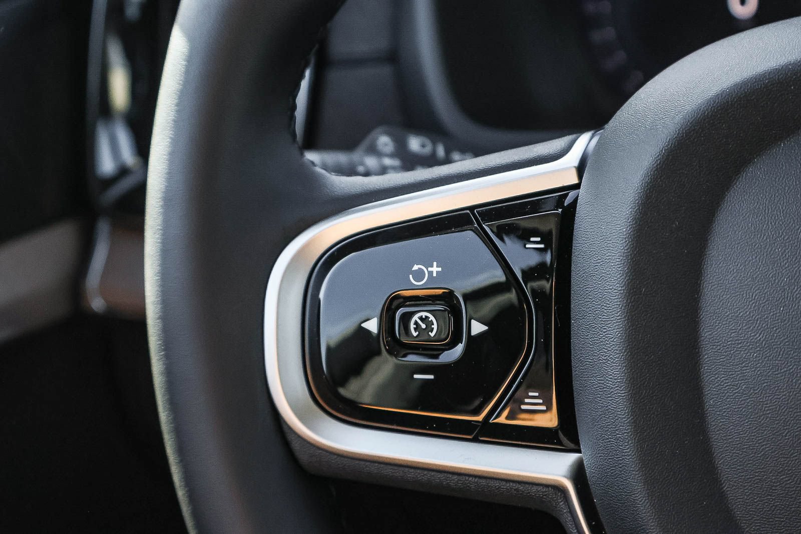 New 2026 Volvo XC90 T8 Plus w/ Protection Package AWD/4WD image 35