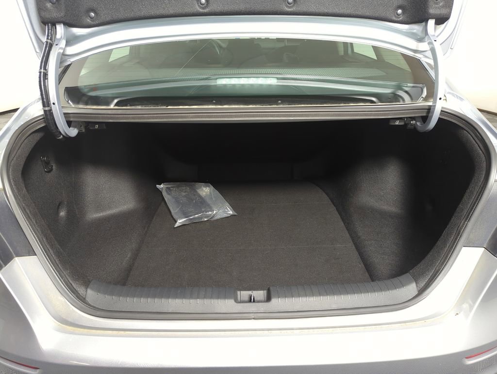 Certified 2025 Honda Accord SE image 19
