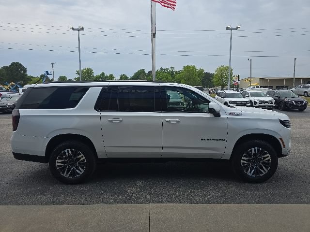 Used 2025 Chevrolet Suburban Z71 AWD/4WD image 6