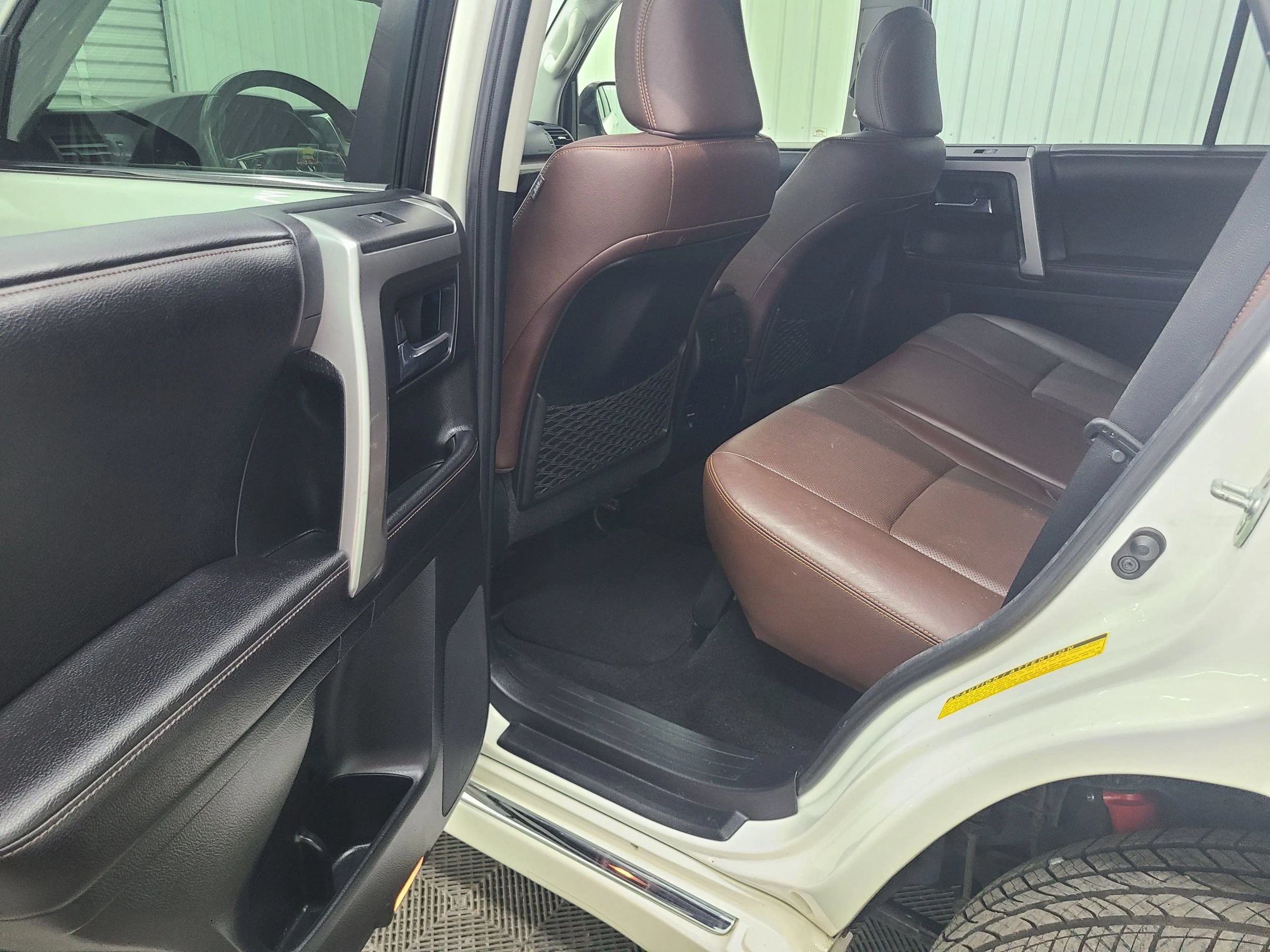 Used 2016 Toyota 4Runner Limited AWD/4WD image 38