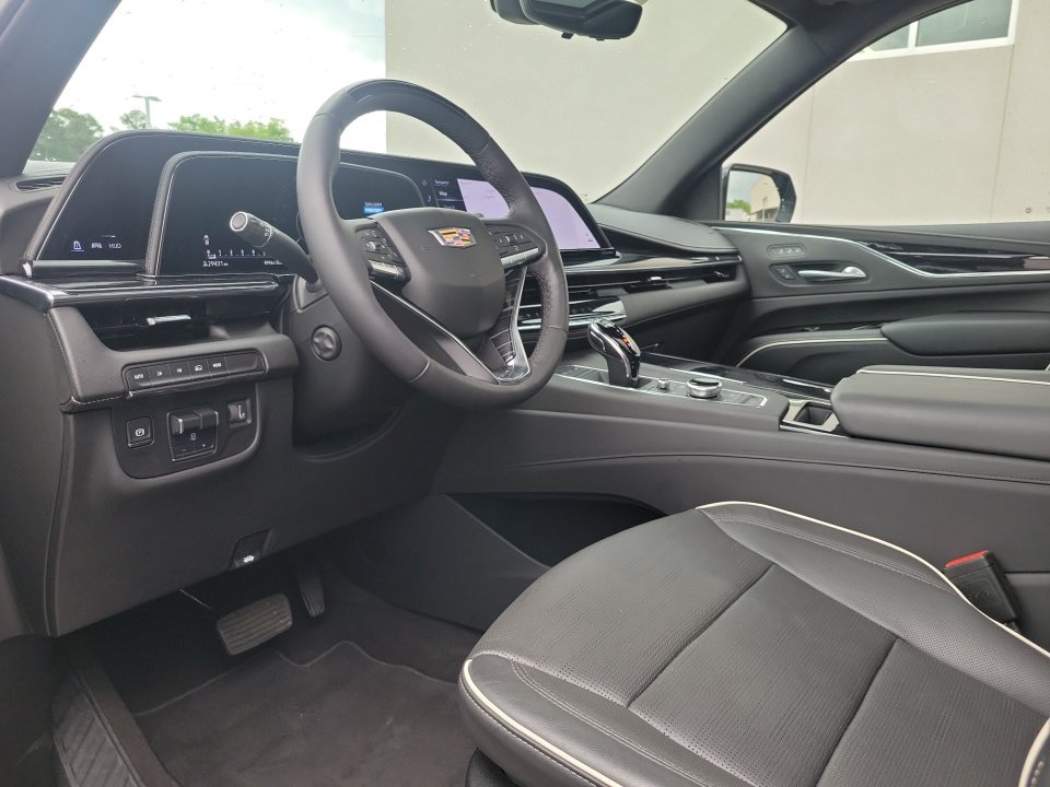 Certified 2024 Cadillac Escalade Sport AWD/4WD image 30