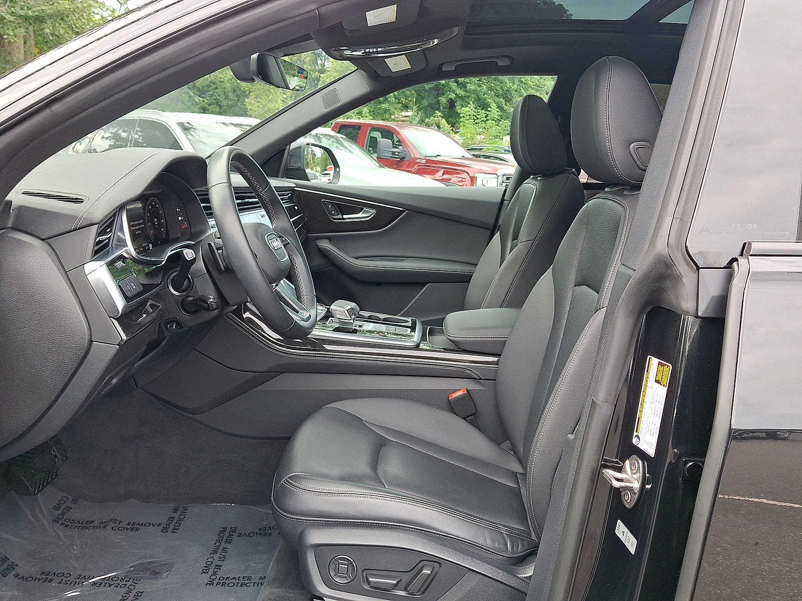 Certified 2024 Audi Q8 Premium Plus AWD/4WD image 17