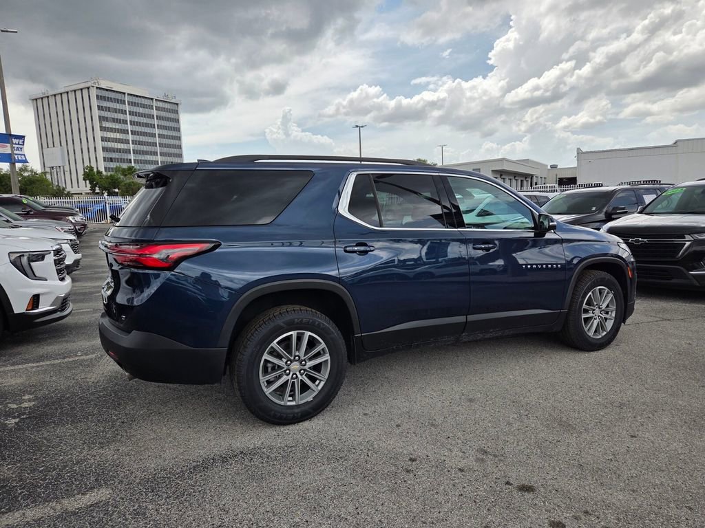 Certified 2023 Chevrolet Traverse LT FWD image 14