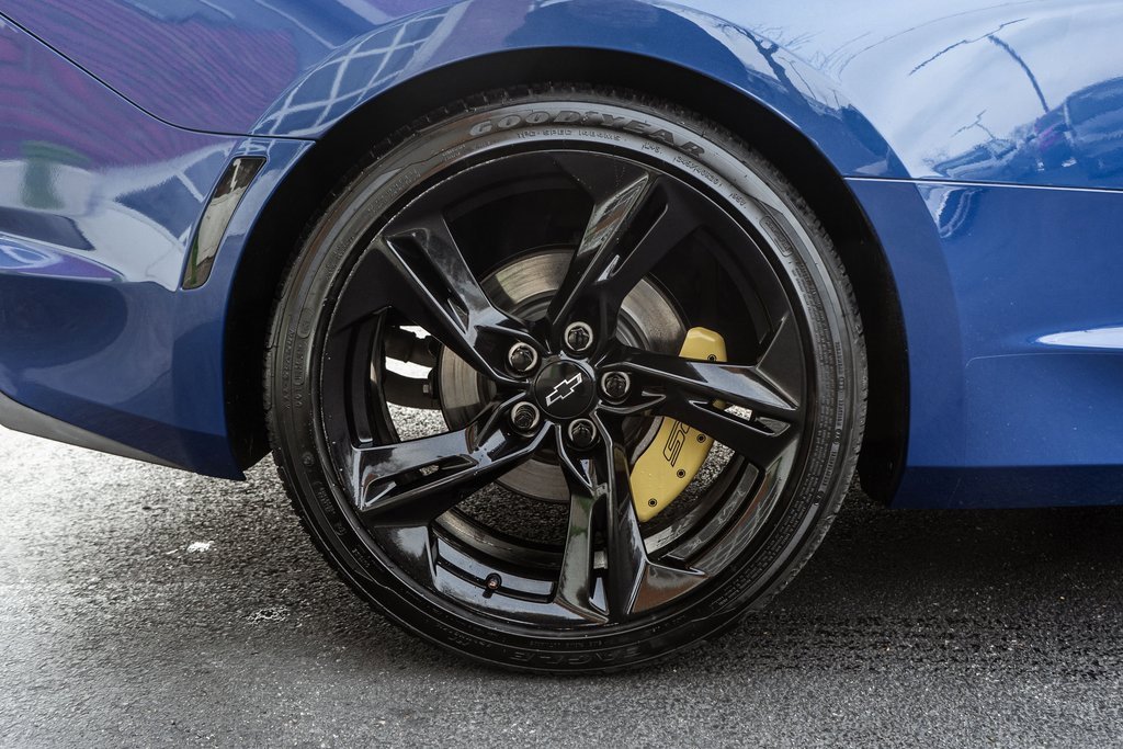 Used 2021 Chevrolet Camaro LT w/ RS Package image 27