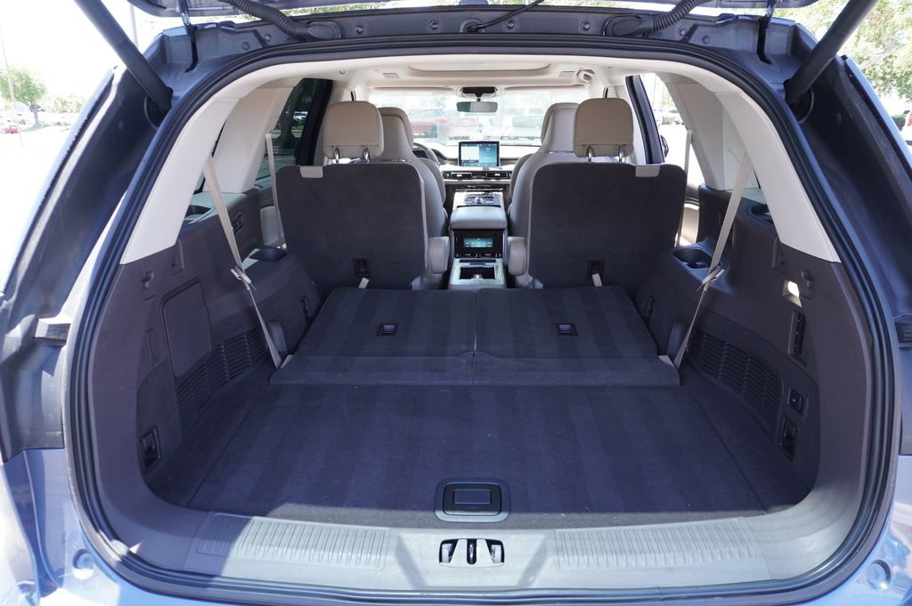 Used 2021 Lincoln Aviator Reserve w/ Equipment Group 202A AWD/4WD image 8