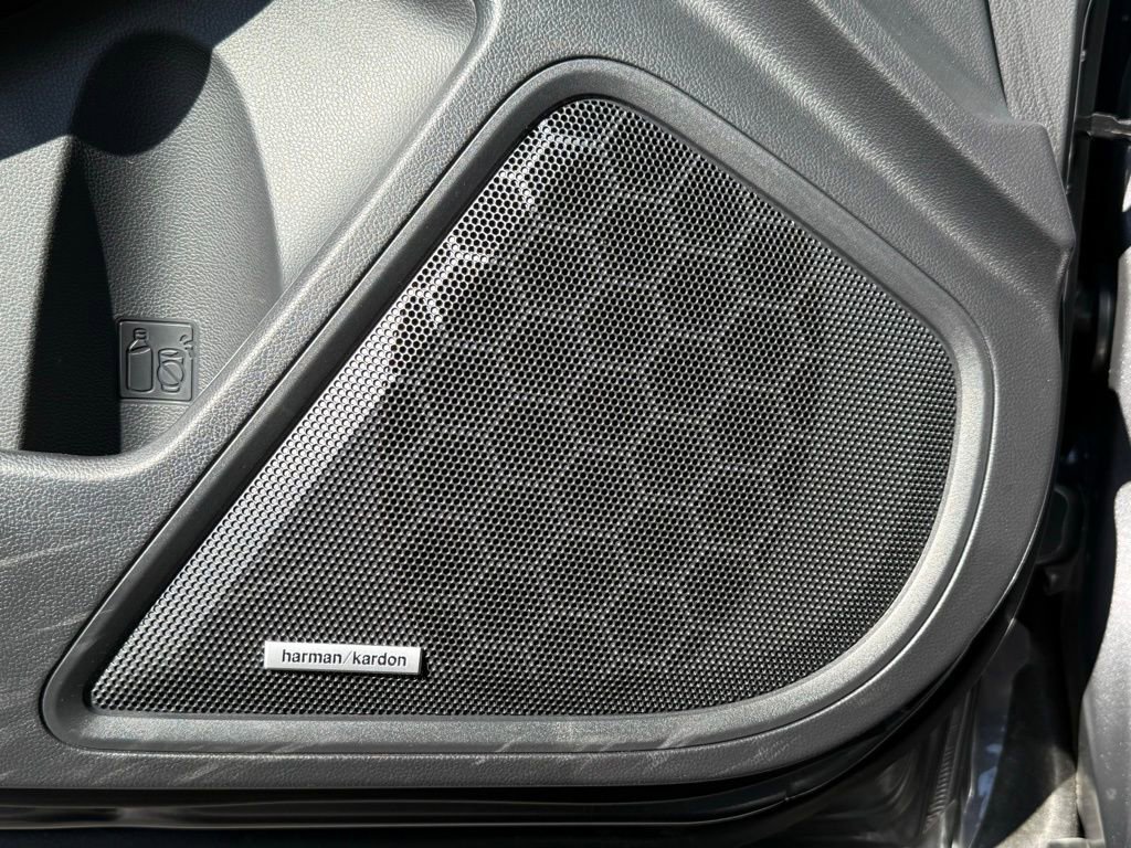 Used 2025 Subaru Outback Touring image 21