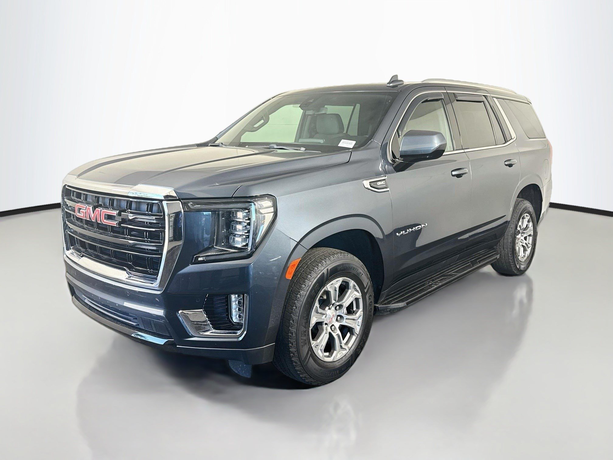 Used 2021 GMC Yukon SLE RWD image 4