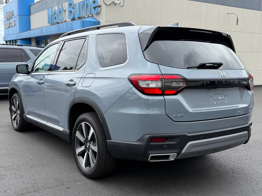 Certified 2023 Honda Pilot Touring image 27