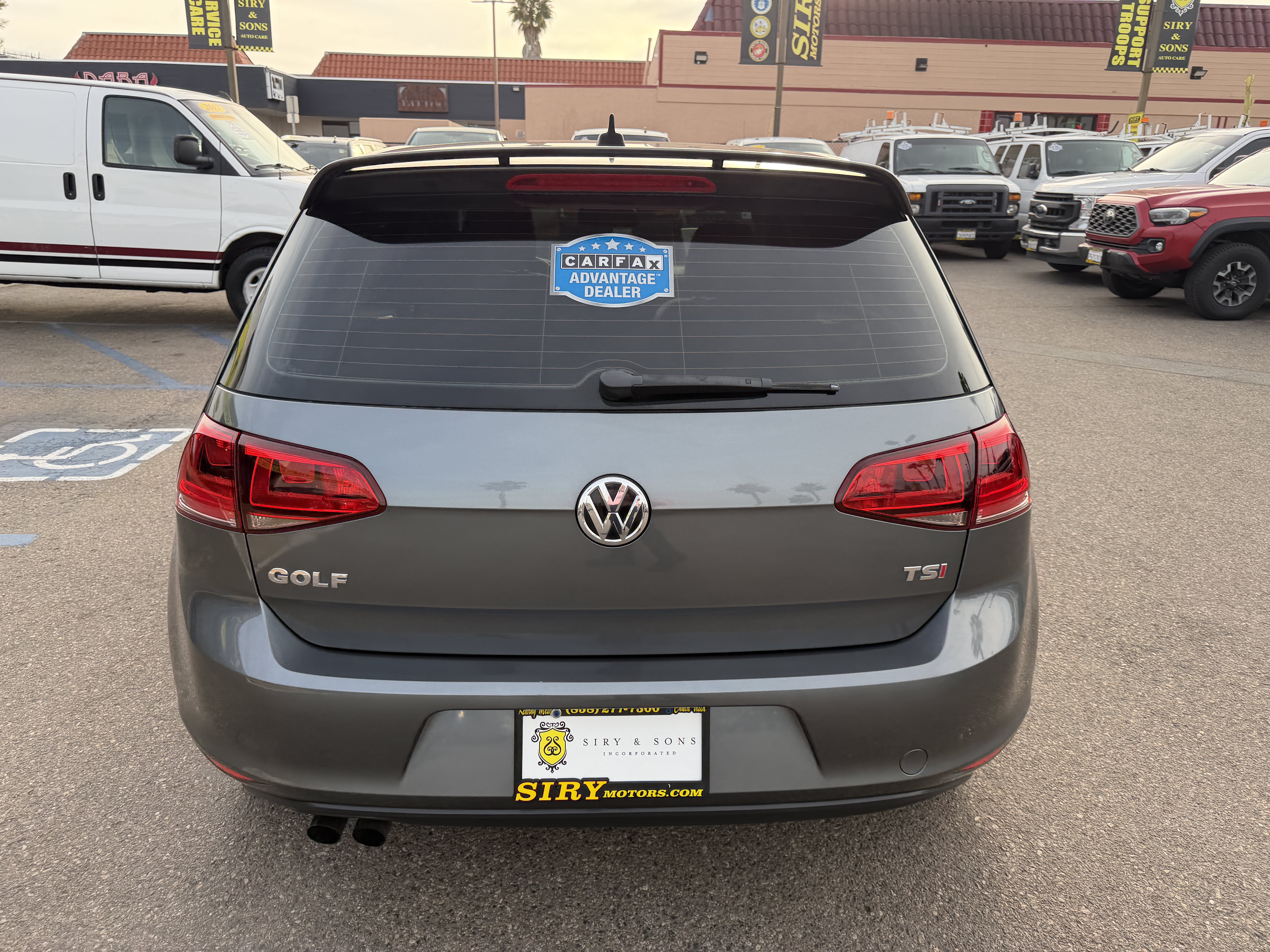Used 2017 Volkswagen Golf Wolfsburg Edition FWD image 4