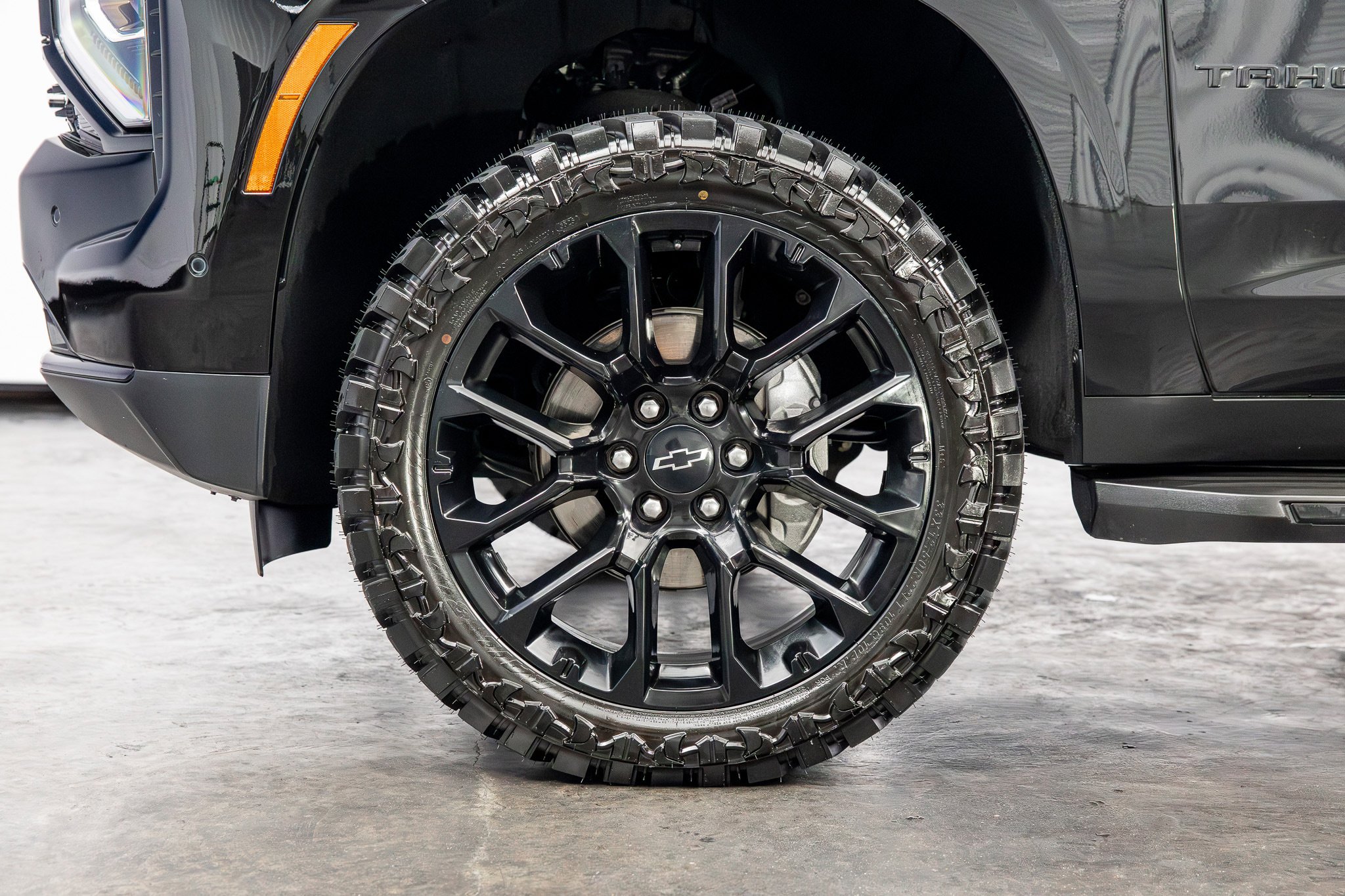 Used 2025 Chevrolet Tahoe RST w/ Comfort Package AWD/4WD image 9