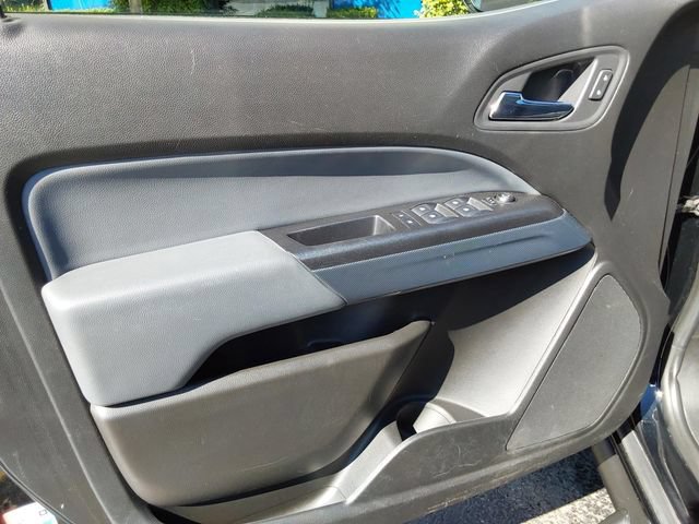 Used 2020 Chevrolet Colorado Z71 w/ Z71 Midnight Edition AWD/4WD image 17