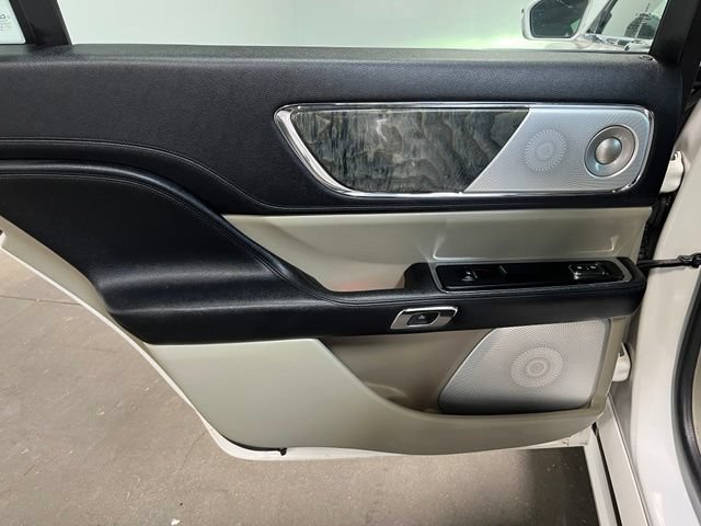 Used 2018 Lincoln Continental Reserve AWD/4WD image 16