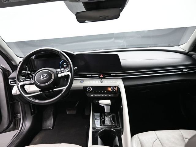 Used 2023 Hyundai Elantra Limited image 22
