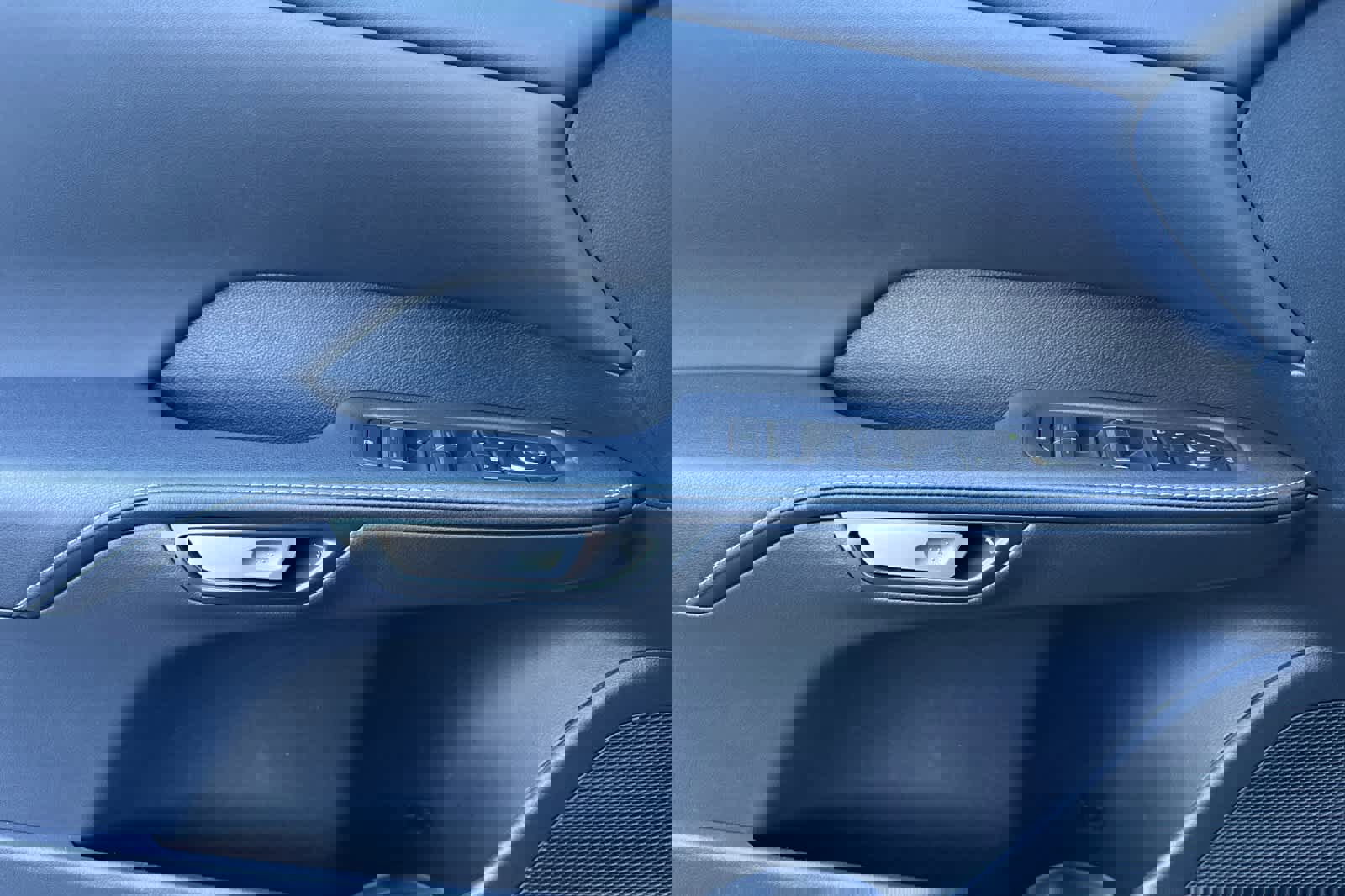 Certified 2025 Lexus RX 350h w/ Convenience Package image 12