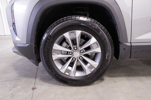 Used 2025 Chevrolet Equinox LT image 11