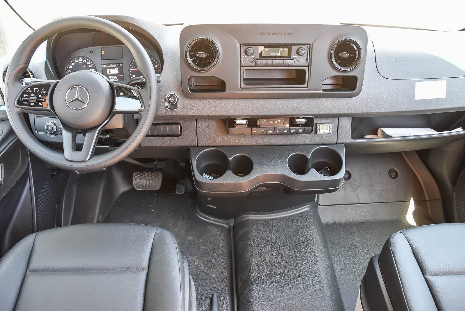 Used 2021 Mercedes-Benz Sprinter 2500 image 15