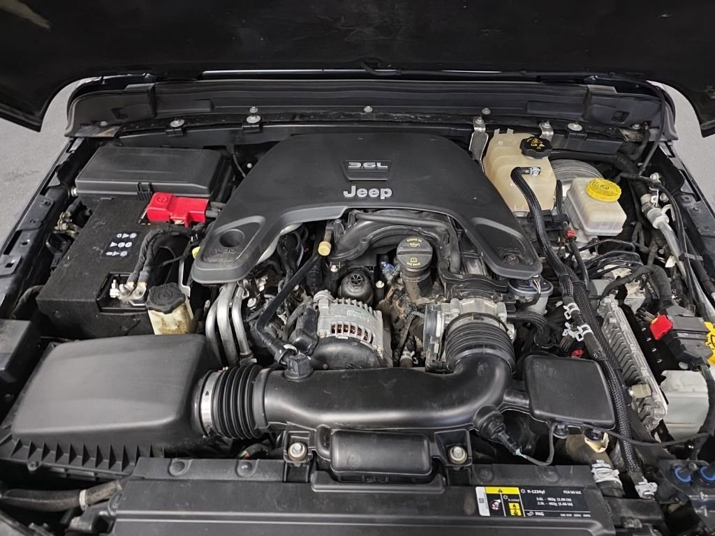 Used 2019 Jeep Wrangler Sport AWD/4WD image 36