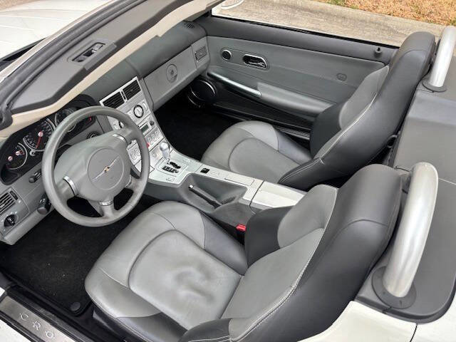 Used 2005 Chrysler Crossfire Limited image 11
