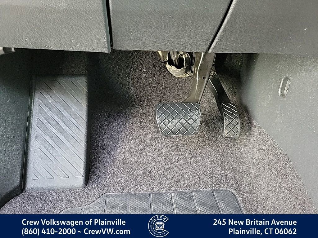 Certified 2024 Volkswagen Atlas SE image 28