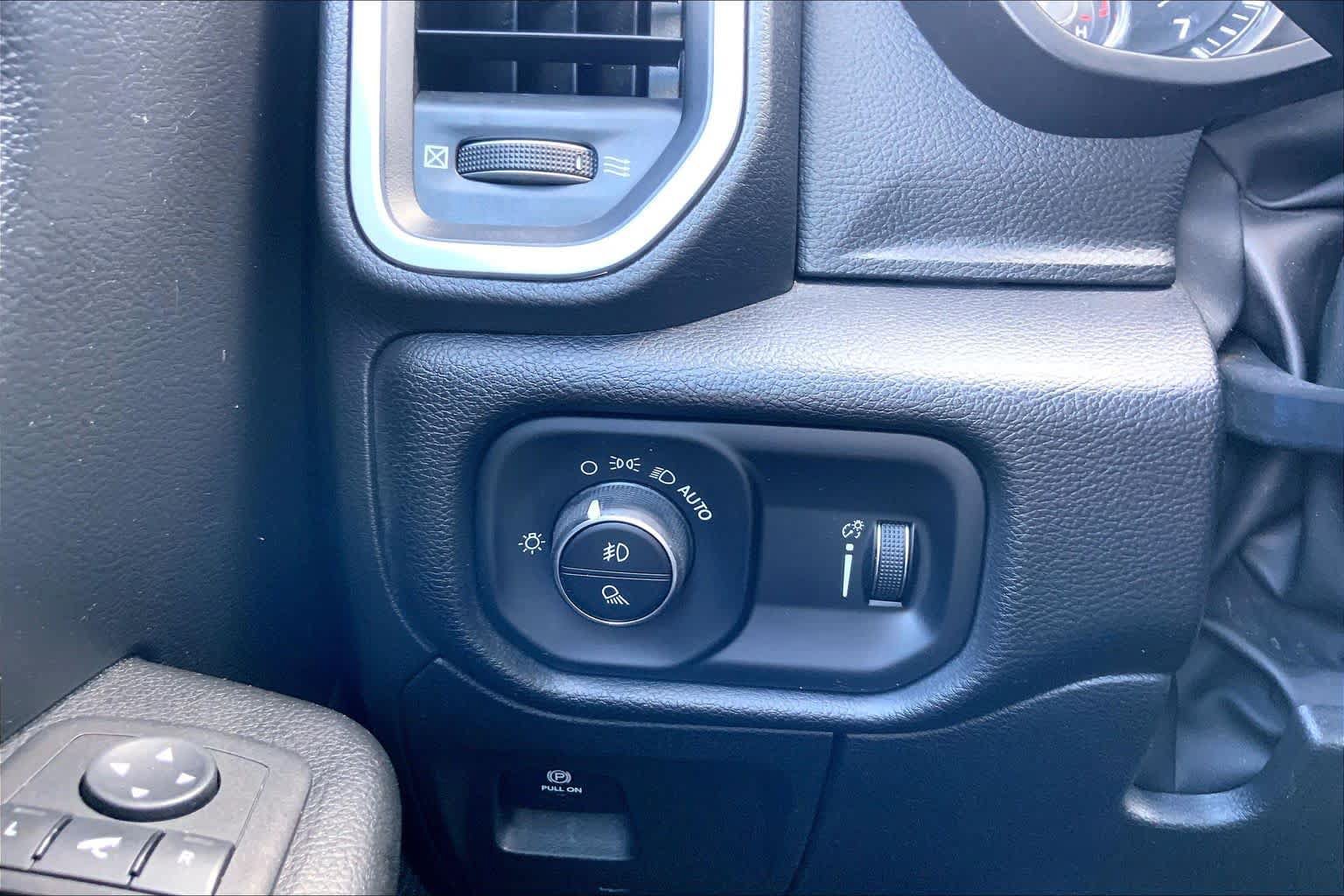 Used 2023 RAM 1500 Big Horn AWD/4WD image 65