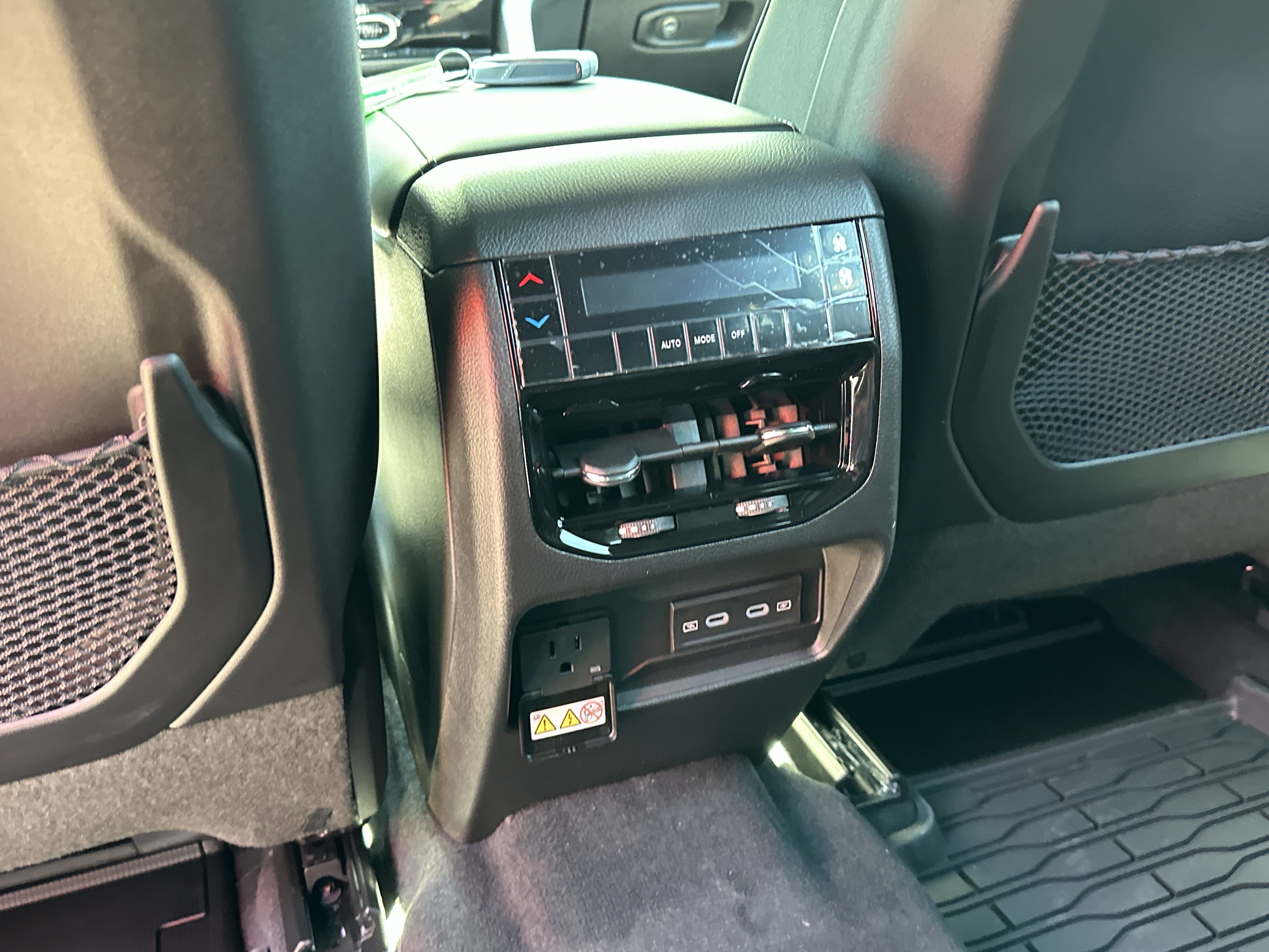 New 2026 Jeep Grand Cherokee L 4WD image 31