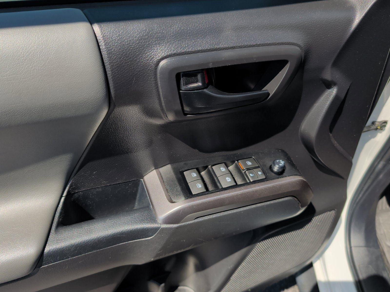 Used 2023 Toyota Tacoma SR5 AWD/4WD image 14