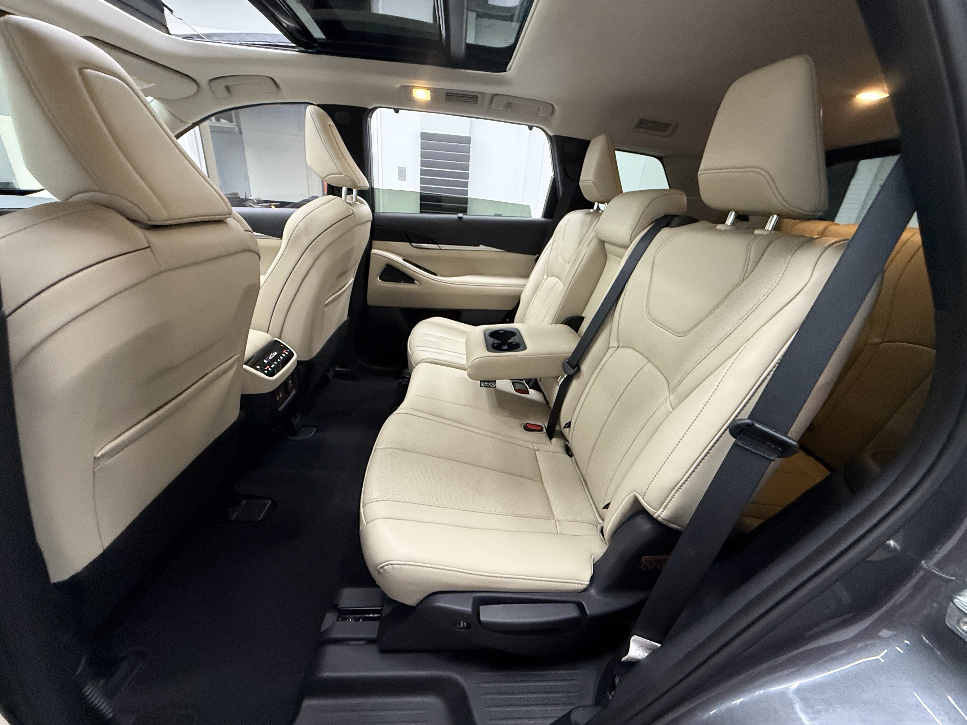 Used 2024 INFINITI QX60 Sensory AWD/4WD image 19