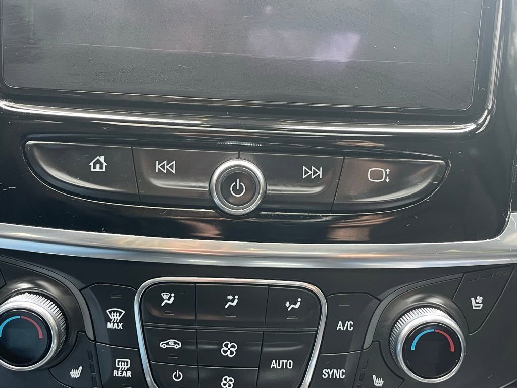 Used 2023 Chevrolet Traverse High Country w/ LPO, Floor Liner Package AWD/4WD image 46