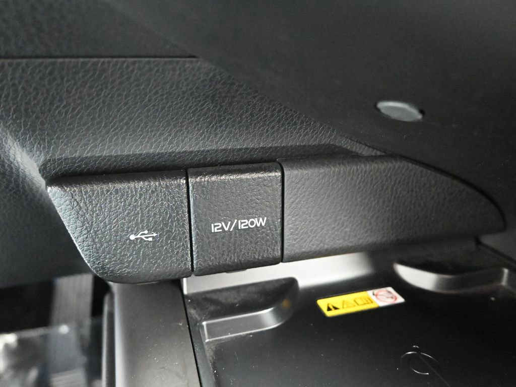 Used 2024 Toyota Camry XSE w/ Navigation Package image 28