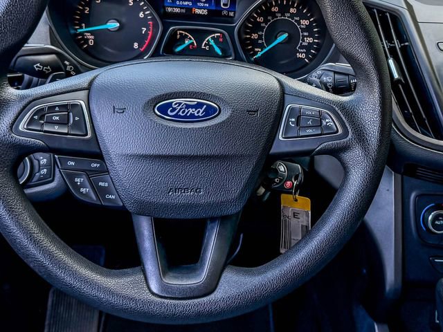 Used 2017 Ford Escape SE image 30